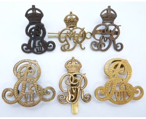 Six British Army Norfolk Yeomanry Regiment, South Staffordshire Regiment metal badges, including an officers service dress ex
