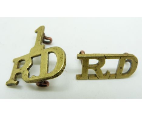 British Army 1st Royal Dragoons metal shoulder titles