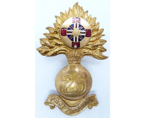 British Army Fusiliers 25th Service Battalion (Frontiersman) officer's gilt and enamel cap badge