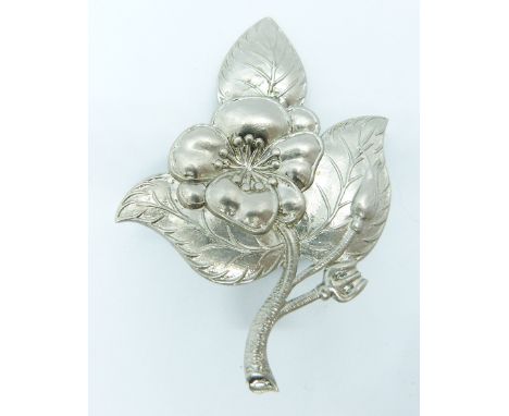 British Army Queen's Own Worcestershire Hussars Yeomanry NCO's metal arm badge
