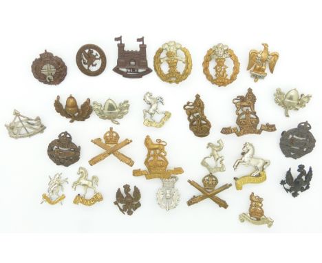 Small collection of British Army&nbsp;metal badges including West Somerset Yeomanry, Royal West Kent, Tank Corps, Machine Gun