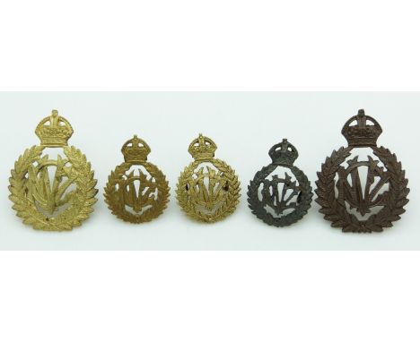 Five New Zealand Army Veterinary Corps metal cap and collar badges including four Gaunt of London examples