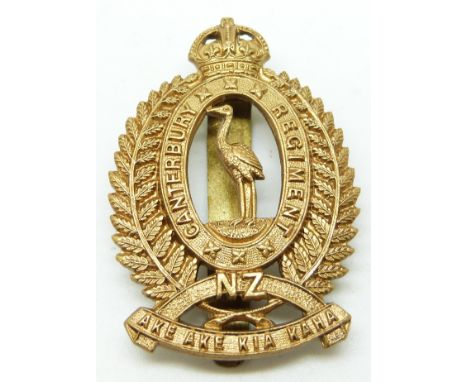 New Zealand Army 4th Cadet Battalion the Canterbury Regiment metal cap badge with Maori motto to scroll&nbsp;