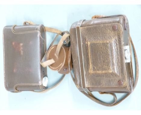 Zeiss Ikon Super Ikonta 532/16 folding rangefinder camera, in leather case together with a Voigtlander Bessa I folding camera