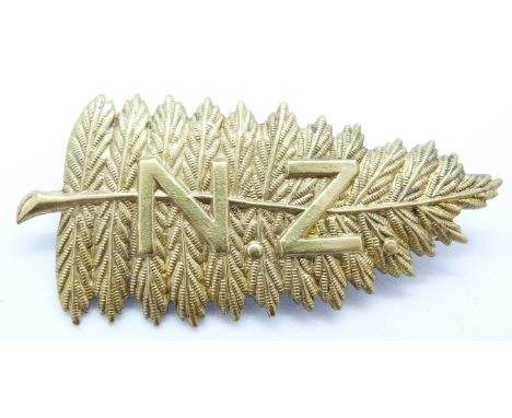British Army King's Colonials New Zealand metal hat badge