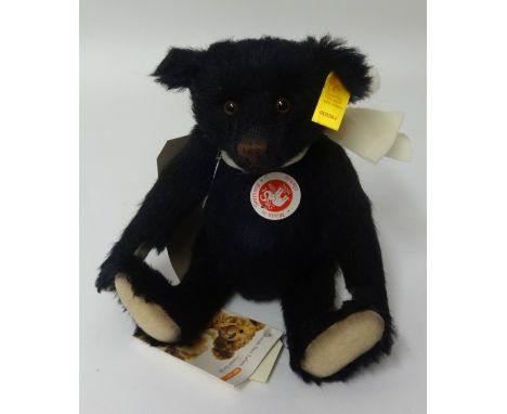 Steiff classic black bear, code 000584.