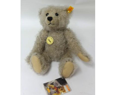 Steiff classic 32 gruff box bear, code 001529.