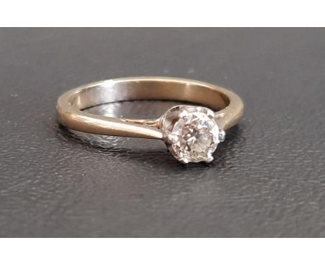 DIAMOND SOLITAIRE RINGthe round brilliant cut diamond approximately 0.4cts, on nine carat gold shank, ring size L-M 