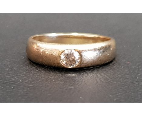 FLUSH SET DIAMOND SINGLE STONE RINGthe diamond approximately 0.35cts, in nine carat gold, ring size R and approximately 4.1 g