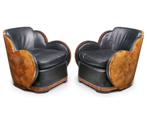 3-tlg. Art Déco-Garnitur, Frankreich um 1930.Paar gr. Sessel u. 3-Sitzer-Sofa. Nussbaum u. Wurzelnussbaum furniert. Gondelför