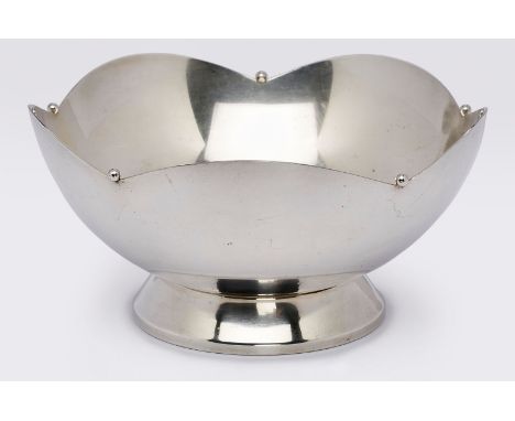 Schale, Art Deco, New York um 1930.Sterlingsilber. Fa. Currier &amp; Roby. Halbkugelige Schale m. gebogter, scharfer Lippenka