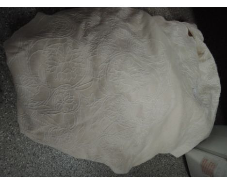 A pair of cream damask curtains approx 60'x90'