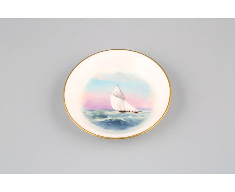 Royal Worcester pin dish, hand painted yacht at sea, signed Rushton, date coded 1922. 10cm diameter 