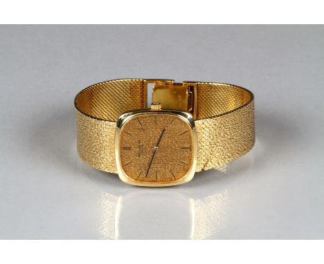 Gents 18 carat yellow gold Patek Philippe wrist watch, gold dial with gilt hour batons with original 18 carat bracelet strap,
