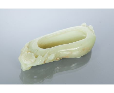 CHINESE JADE BRUSH WASHER
modelled with a flower head, 9cm long 