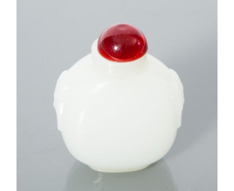 CHINESE WHITE JADE SNUFF BOTTLE 
with red stopper, 8cm high
