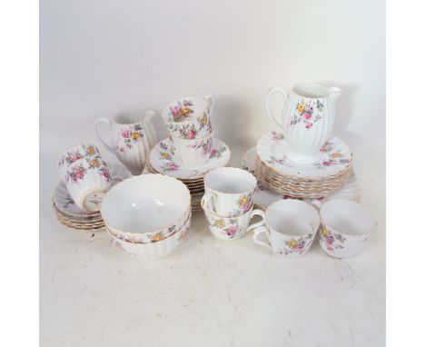 A Spode Dorothy Perkins pattern part tea and cake service 