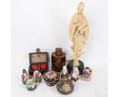 Various Oriental collectables, including chinoiserie papier mache box, lacquer tea caddy, ceramic figures etc 