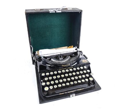 A Vintage Imperial Good Companion typewriter, serial no. BE872, barrel length 23cm, in travelling case 