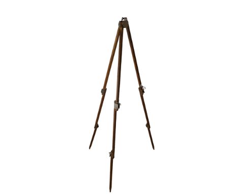 A artist's folding adjustable tripod easel, 165 cm 