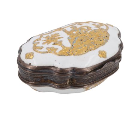 An 18th Century German enamelled snuff box / Bonbonnière in the manner of Pierre Fromery, Berlin, having gilt raised enamel r