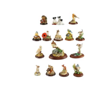 Fifteen Border Fine Arts figurines, including Wren &amp; Diamond Ring, Harvest Peace, Bright Eyes, etc, tallest 12 cm 