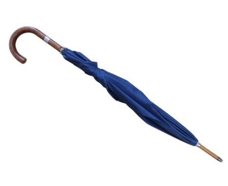 A Royal Automobile Club umbrella by Swaine Adeney Brigg Limited, 90 cm