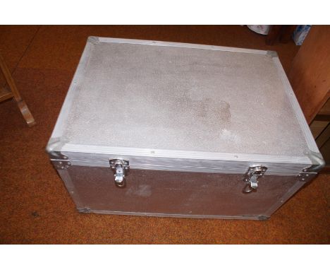 Large aluminium trunk 