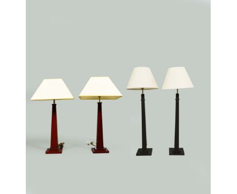 OBELISK LAMPS, TWO PAIRS (4). a black pair overall 85cm tall overall includimng shades, and an oxblood pair overall each 71cm