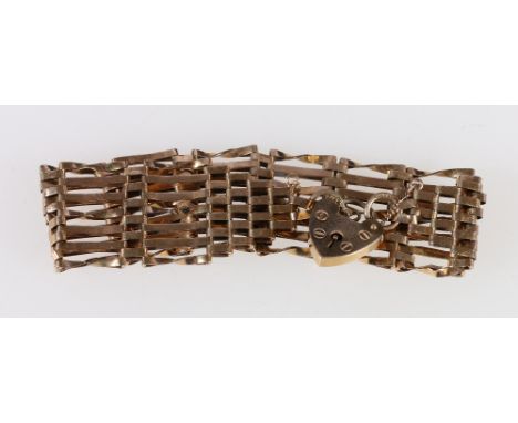 9ct gold gate link bracelet with padlock closure, 15.6g.