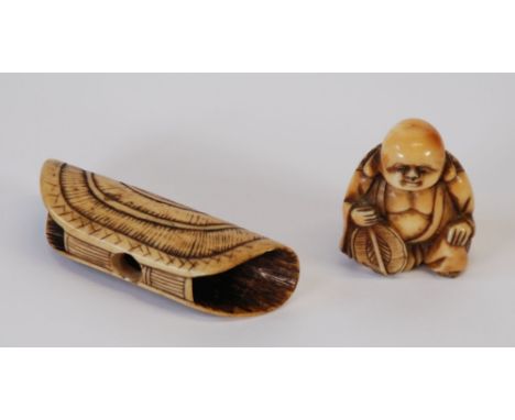 EARLY TWENTIETH CENTURY IVORY NETSUKE OF HOTIE AND ANOTHER OF A FOLDED HAT (2)