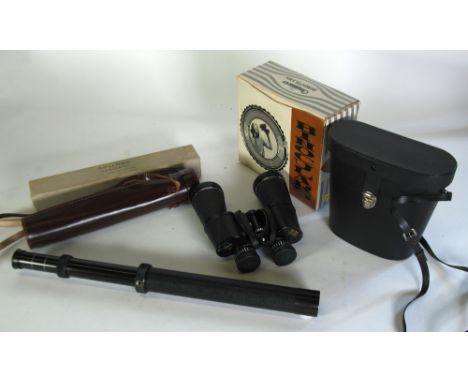 MODERN DOLLAND, LONDON, 25x - 40x 'PANCRATIC' BLACK METAL TWO DRAW TELESCOPE, boxed and with brown leather holder with should