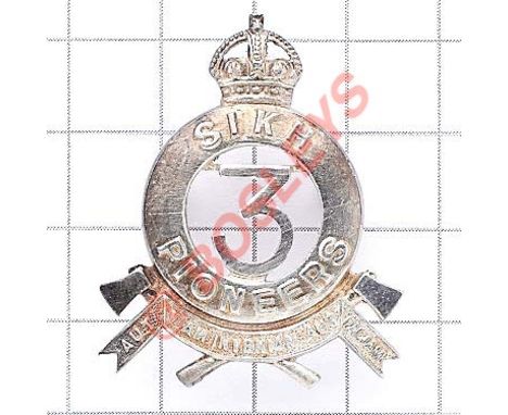 Indian Army. 3rd Sikh Pioneers Officer’s 1926 Birmingham hallmarked silver cap badge. A fine die-cast crowned “Sikh Pioneers”