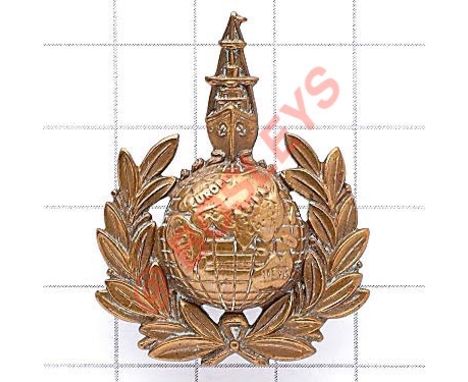 Royal Marines Labour Corps rare WWI cap badge. A good rare example comprising the Globe surmounted by a ship all resting in a