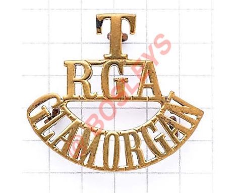 T / RGA / GLAMORGAN brass Royal Garrison Artillery shoulder title circa 1908-20. Loops Defended Port Battery HQ Cardiff