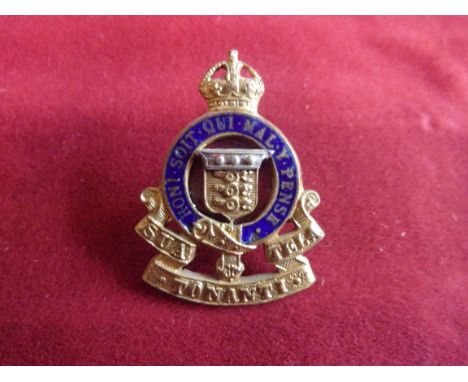 Royal Army Ordnance Corps Officers Collar Badge (Gilt and enamel), issued between 1947-1949 with different script. 