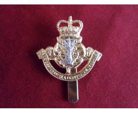 Leicestershire and Derbyshire (Prince Albert's Own) Yeomanry EIIR Cap Badge (Silver and Gold Anodised), slider and J.R. Gaunt