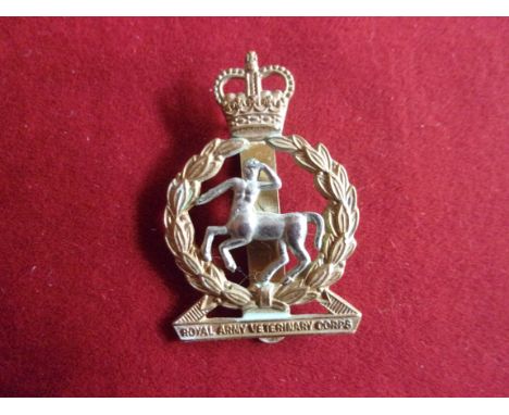 Royal Army Veterinary Corps EIIR Cap Badge (Bi-metal), slider, pattern sealed 18th March 1955. K&amp;K: 2139