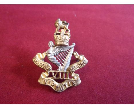 8th King's Royal Irish Hussars EIIR Forage Cap Badge (Silver-plate and gilt), two lugs. K&amp;K: 1927