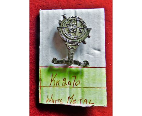 No.1 Demolition Squadron (Popski's Private Army) Second World War Commando Officers Badge (White-metal). A scarce cap badge. 