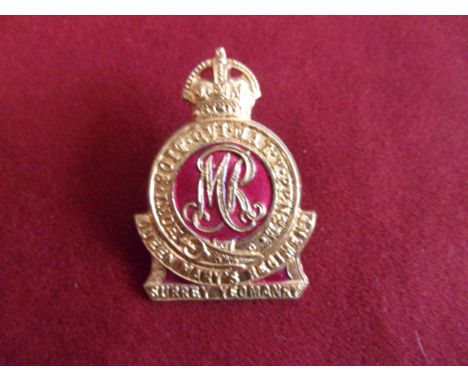 Surrey Yeomanry (Queen Mary's Regiment) WWII Officers Cap Badge (Gilt Gilding-metal with red enamel backing), two lugs. K&amp