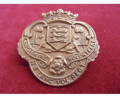 North East Lancashire Volunteer Regiment WWI Cap Badge (Gilding-metal), two lugs. K&amp;K: 1633