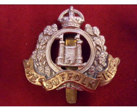 The Duke of Cambridge's Own (Middlesex Regiment) 10th Battalions WWI Cap Badge (gilding-metal), two lugs (one missing in need