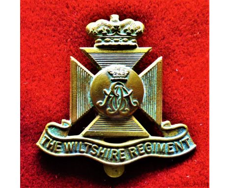 The Duke of Edinburgh's (Wiltshire Regiment) WWI Cap Badge (Gilding-metal), Slider. K&amp;K: 676