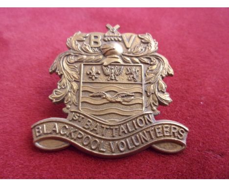 1st Battalion Blackpool Volunteers WWI Cap Badge (Brass), two lugs. K&amp;K: 1636