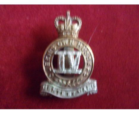 4th (Queen's Own) Hussars EIIR Cap Badge (Brass), two lugs. K&amp;K: 1897-4th (Queen's Own) Hussars EIIR Cap Badge (Brass), t