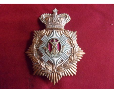 Royal Scots Victorian Helmet Plate, centre used 1881 to 1914 Other Ranks centre badge with QVC crown helmet back plate. K&K: 