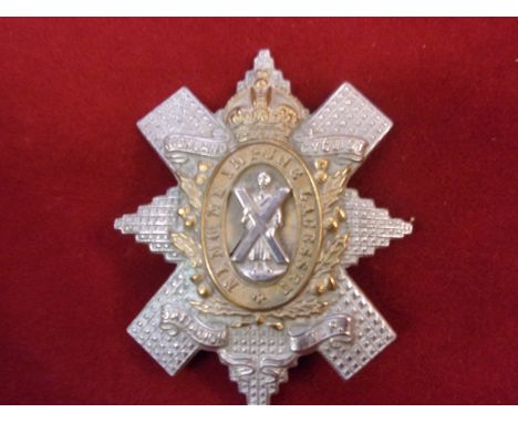 The Highland Cyclist Battalion (Territorial Force) WWI Sergeants Glengarry Cap Badge (Bi-metal), two lugs. K&amp;K: 1863