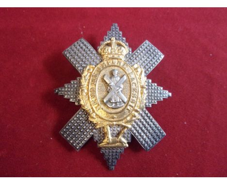 The Black Watch (Royal Highlanders) WWII Other Ranks Glengarry Badge (Gilt and White-metal), two lugs. K&amp;K: 2002