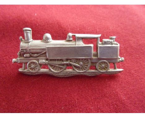 2nd Chester Volunteers WWI Senior N.C.O. Cap Badge (White-metal), two lugs. This variant has an addition wheel and tendar. Th